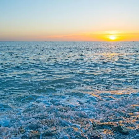 Апартаменты Amazing Sea View, 8th Floor, Panoramic Sea View *